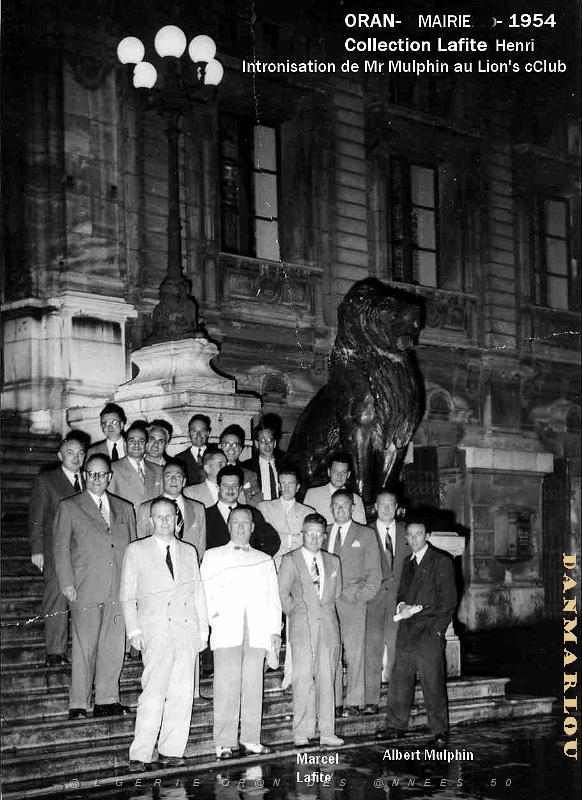 PA i- 57- Place d'armes animee.jpg